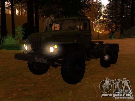 Oural-4420 tracteur pour GTA San Andreas