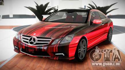 Mercedes-Benz E500 RT-Z S10 pour GTA 4