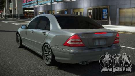 Mercedes-Benz C32 AMG GR pour GTA 4