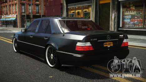 Mercedes-Benz E500 JD pour GTA 4