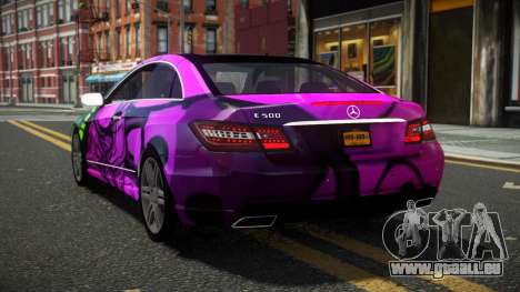 Mercedes-Benz E500 Lozvey S1 pour GTA 4