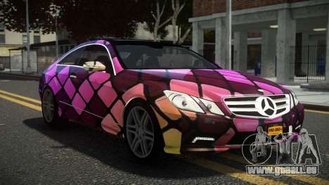 Mercedes-Benz E500 Lozvey S2 pour GTA 4