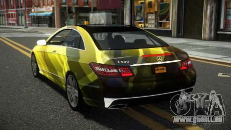 Mercedes-Benz E500 Lozvey S13 für GTA 4