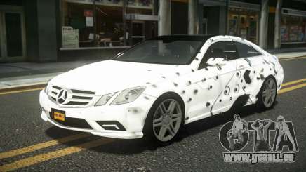 Mercedes-Benz E500 Lozvey S9 pour GTA 4