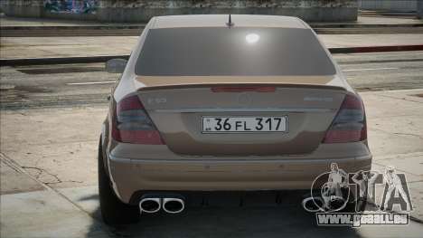 Mercedes E55 W211 FM pour GTA San Andreas