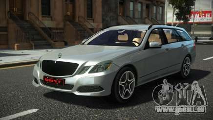 Mercedes-Benz E-Class Estate Sihuro pour GTA 4