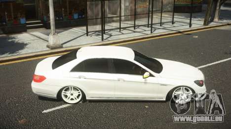 Mercedes-Benz E63 AMG Ecvaht pour GTA 4