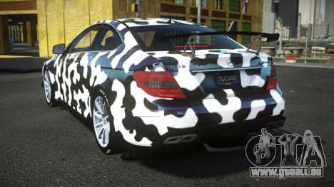 Mercedes-Benz C63 AMG Geruto S4 pour GTA 4