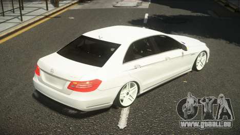 Mercedes-Benz E63 AMG Ecvaht pour GTA 4