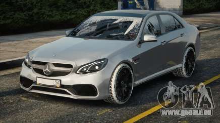 Mercedes-Benz E63 S Winter pour GTA San Andreas