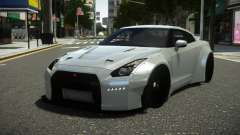 Nissan GT-R Uilisam