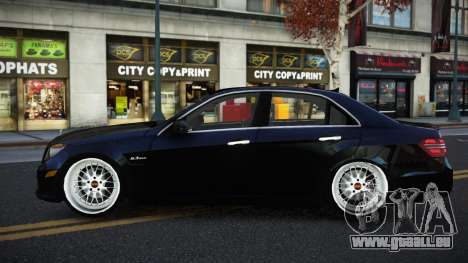 Mercedes-Benz E63 AMG Guperza für GTA 4