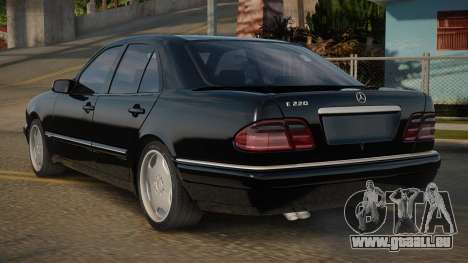 Mercedes-Benz E220 V1.1 pour GTA San Andreas