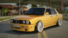 BMW M5 E28 Cerky