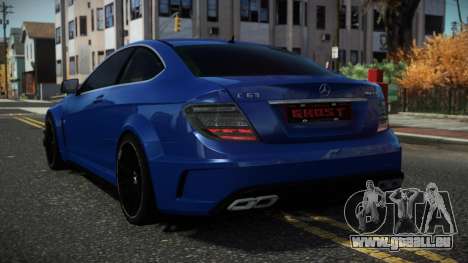 Mercedes-Benz C63 AMG Larex pour GTA 4