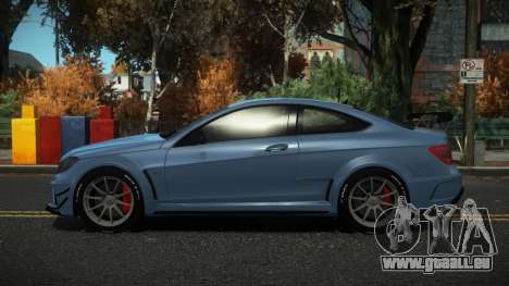 Mercedes-Benz C63 AMG Axury für GTA 4