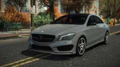 Mercedes-Benz CLA 260 Ostaz