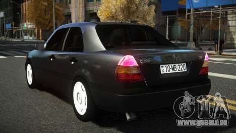 Mercedes-Benz W202 Hatera pour GTA 4