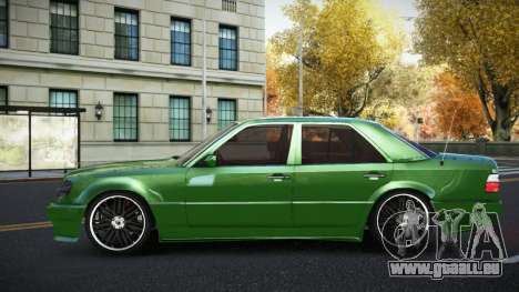 Mercedes-Benz E500 Rayric pour GTA 4