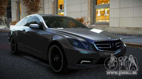 Mercedes-Benz E500 Renxa pour GTA 4