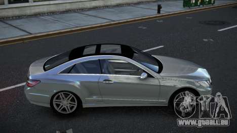 Mercedes-Benz E500 Ganexphia pour GTA 4