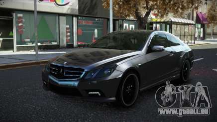 Mercedes-Benz E500 Renxa pour GTA 4