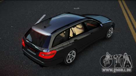Mercedes-Benz E-class Huquy pour GTA 4