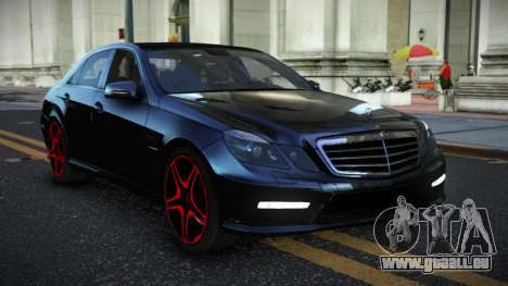 Mercedes-Benz E63 AMG Lufquxis pour GTA 4