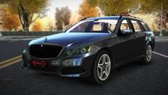 Mercedes-Benz E-class Huquy pour GTA 4