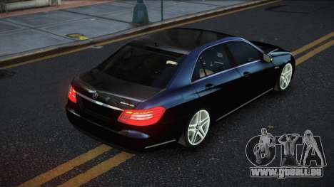 Mercedes-Benz E63 AMG Qanyid pour GTA 4