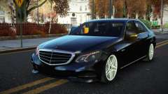 Mercedes-Benz E63 AMG Qanyid pour GTA 4