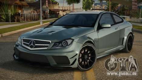 Mercedes-Benz C63 AMG Llderdan pour GTA San Andreas