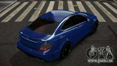 Mercedes-Benz C63 AMG Zugu pour GTA 4