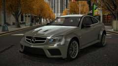 Mercedes-Benz C63 AMG Qahoz pour GTA 4