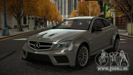 Mercedes-Benz C63 AMG Qahoz pour GTA 4