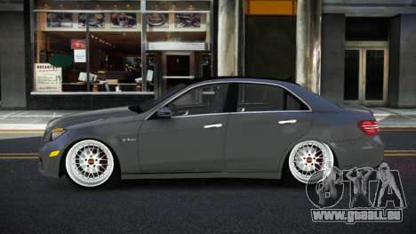 Mercedes-Benz E63 AMG Qeja pour GTA 4