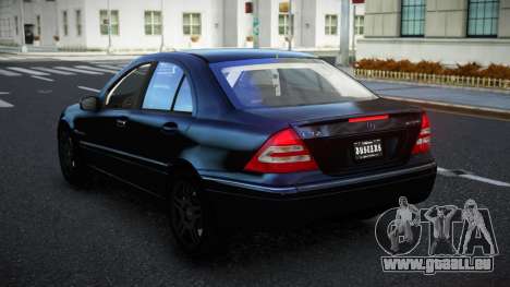 Mercedes-Benz C32 AMG Qogahik pour GTA 4