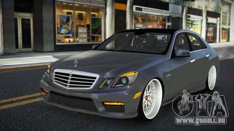 Mercedes-Benz E63 AMG Qeja pour GTA 4