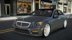 Mercedes-Benz E63 AMG Qeja pour GTA 4