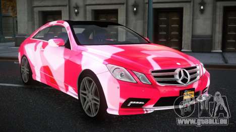 Mercedes-Benz E500 Mazorin S4 pour GTA 4