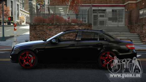 Mercedes-Benz E63 AMG Rezaxovig für GTA 4