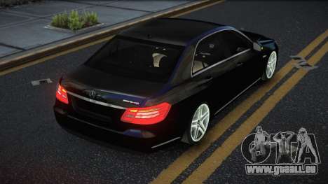 Mercedes-Benz E63 AMG Wuibe pour GTA 4