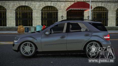 Mercedes-Benz ML63 AMG Xabecuqu pour GTA 4