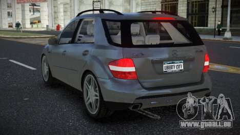 Mercedes-Benz ML63 AMG Xabecuqu pour GTA 4