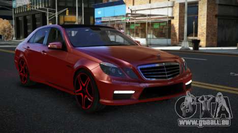 Mercedes-Benz E63 AMG Guju pour GTA 4
