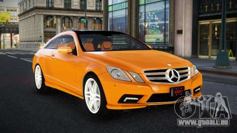 Mercedes-Benz E500 Xirefogu pour GTA 4