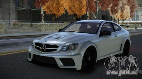 Mercedes-Benz C63 AMG Luepo pour GTA 4