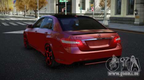 Mercedes-Benz E63 AMG Guju pour GTA 4