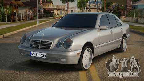 MERCEDES E220 pour GTA San Andreas
