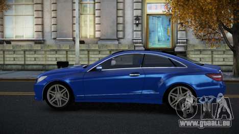 Mercedes-Benz E500 Ashah für GTA 4